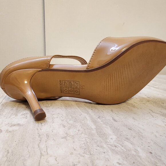 Journee Collection Womens Mae Tan Patent 5.5M - B034 - Picture 7 of 10